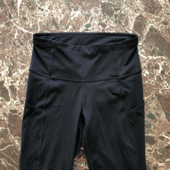 LULULEMON Fast and Free Reflective Crop II Leggings 19” in Black - Picture 8 of 11